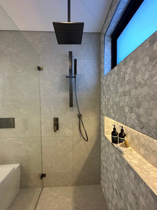 250mm Black Shower Head - MTO Marbles & Tiles Outlet